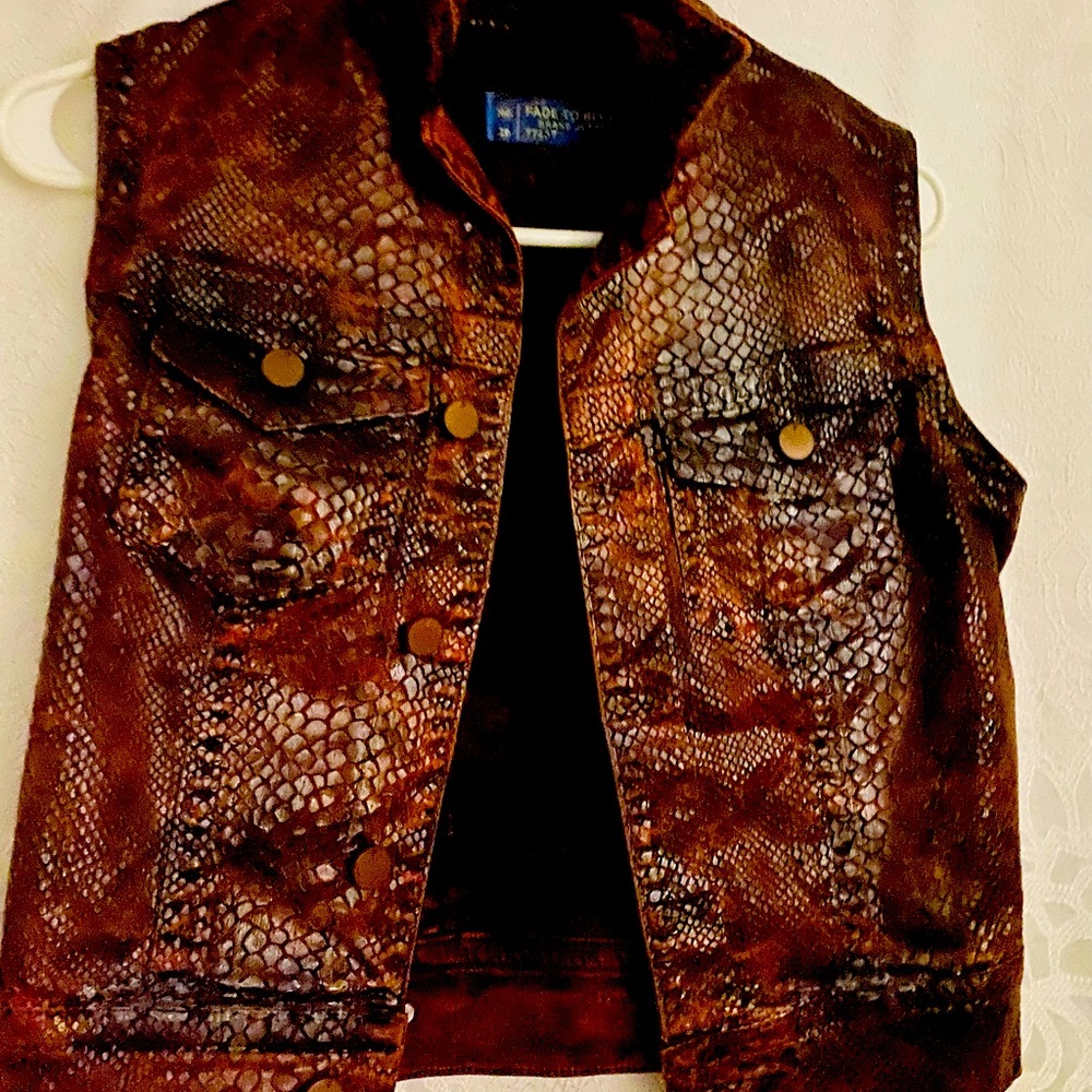 Brown faux animal skin vest by Faded Glory.